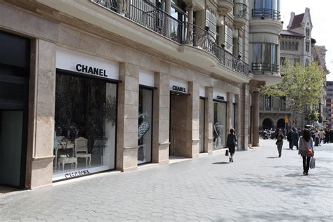 chanel store in barcelona spain - chanel barcelona store.